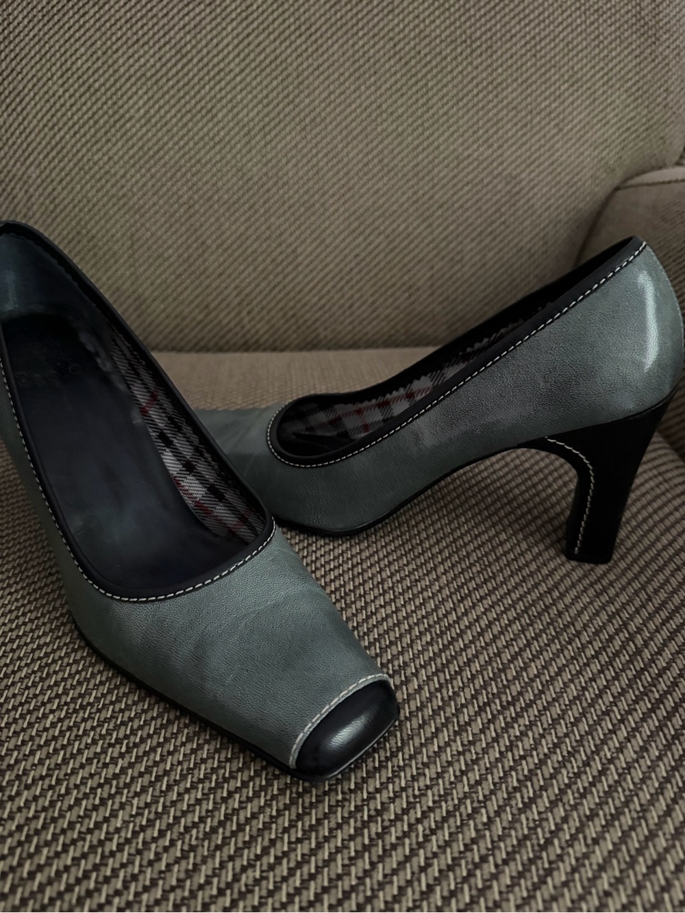 Paolo Slate Gray Pumps with Black Cap Toe - Picture 2 of 3